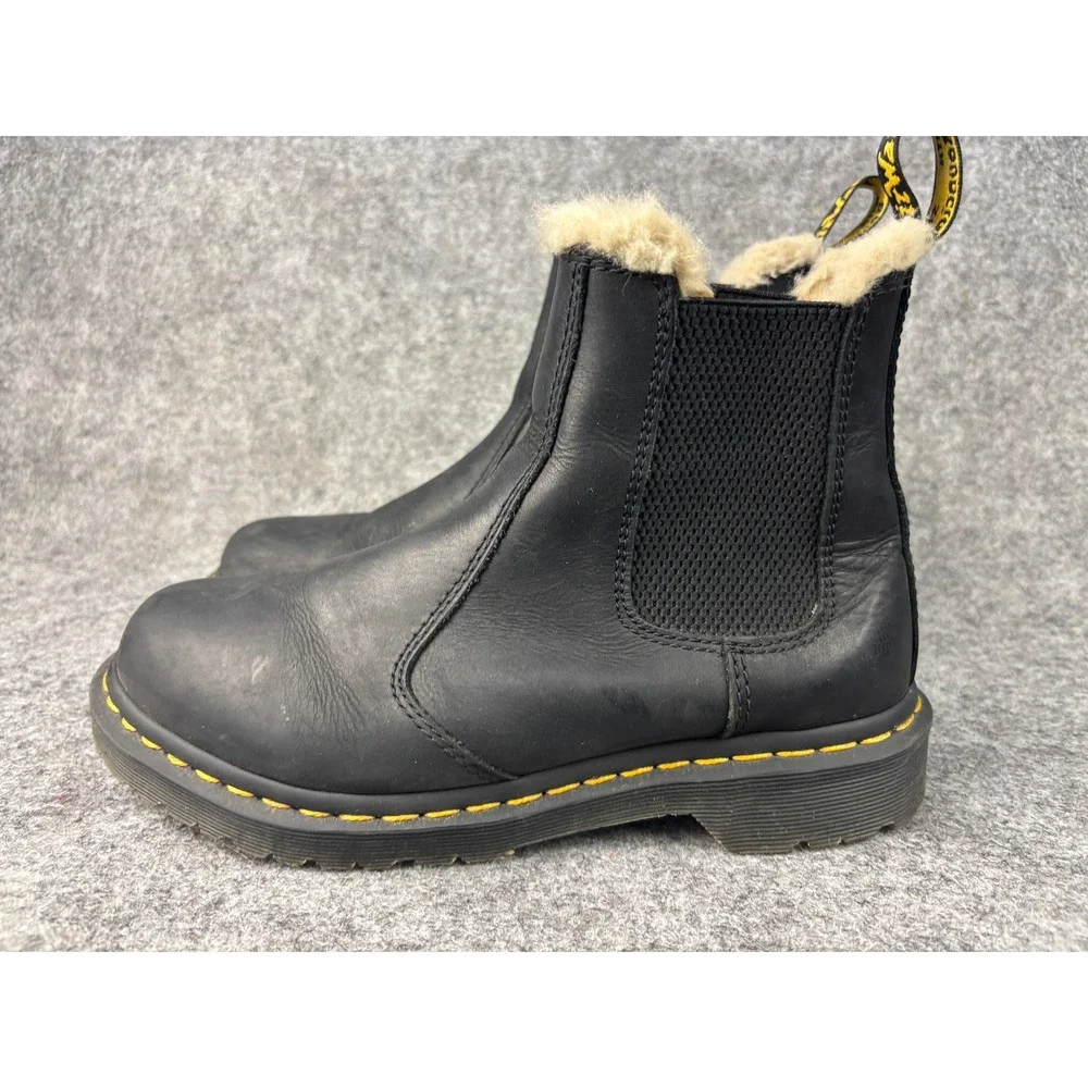 Dr. Martens 2976 Leonore Chelsea Boots Womens 7 Black Faux Fur Lined Leather